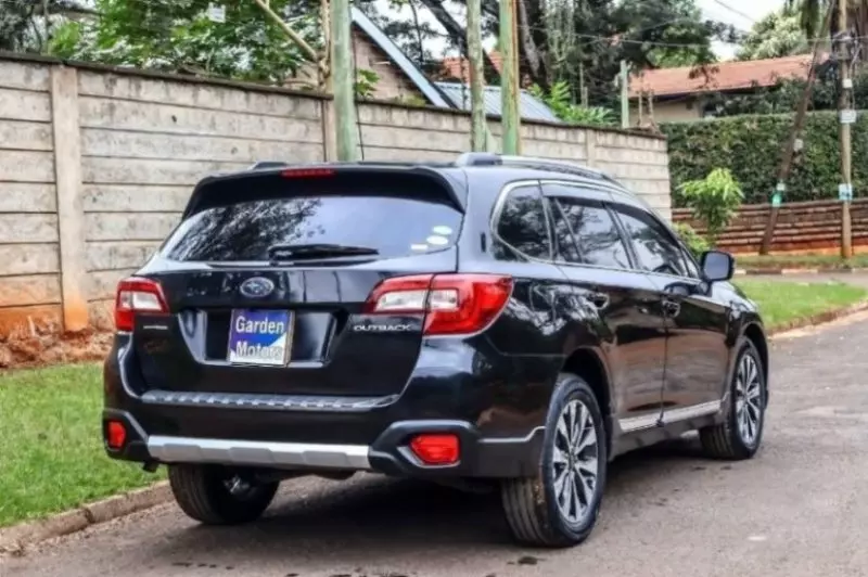 Subaru Outback   - 2017