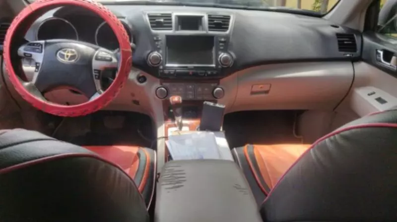 TOYOTA Highlander - 2012