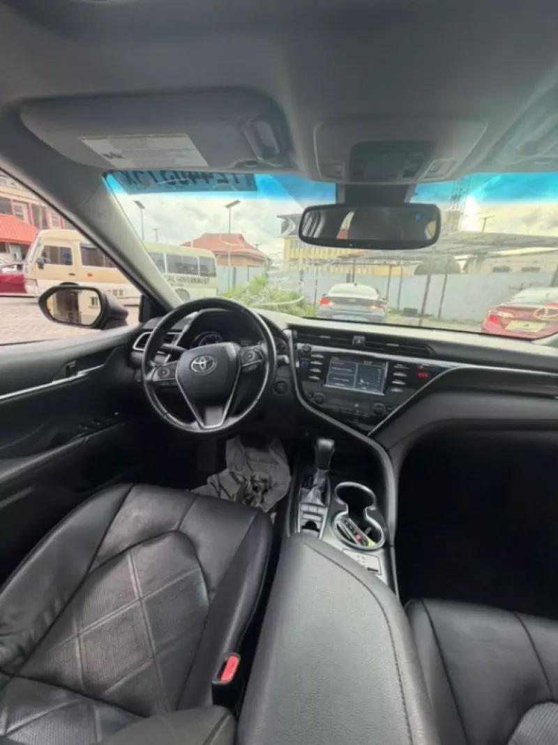 TOYOTA Camry - 2018