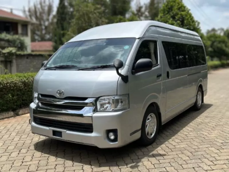 Toyota Hiace   - 2019