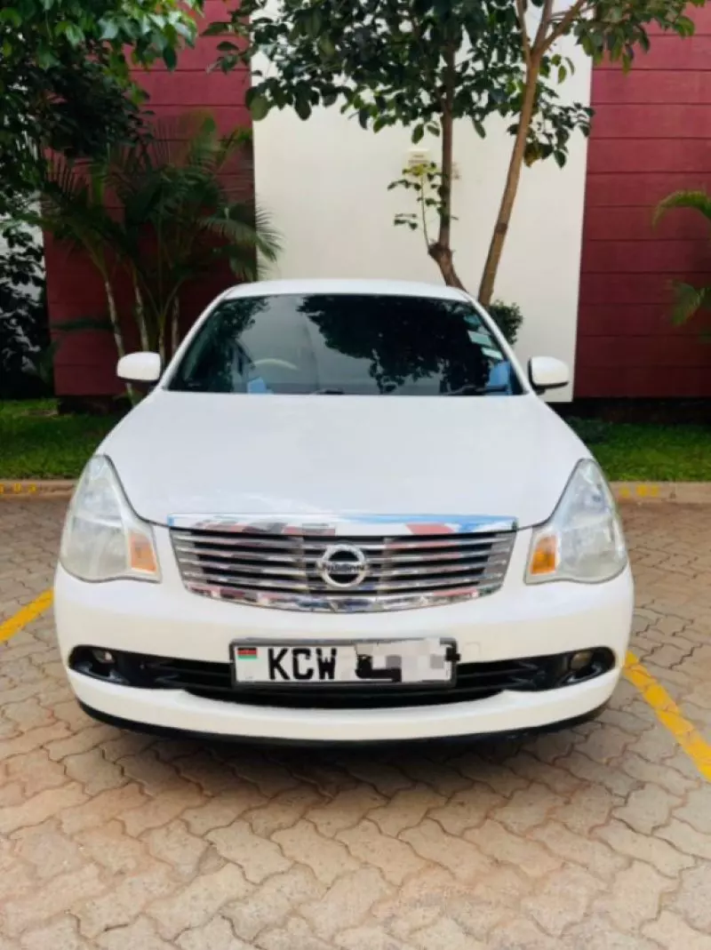 Nissan Bluebird   - 2012