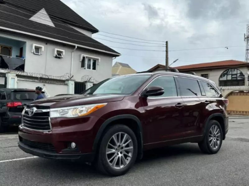 TOYOTA Highlander   - 2016