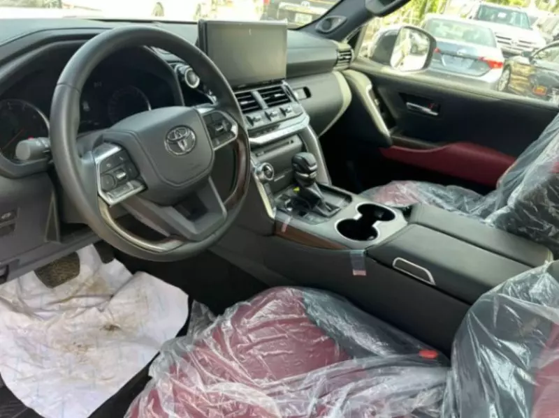 Toyota Land Cruiser   - 2021