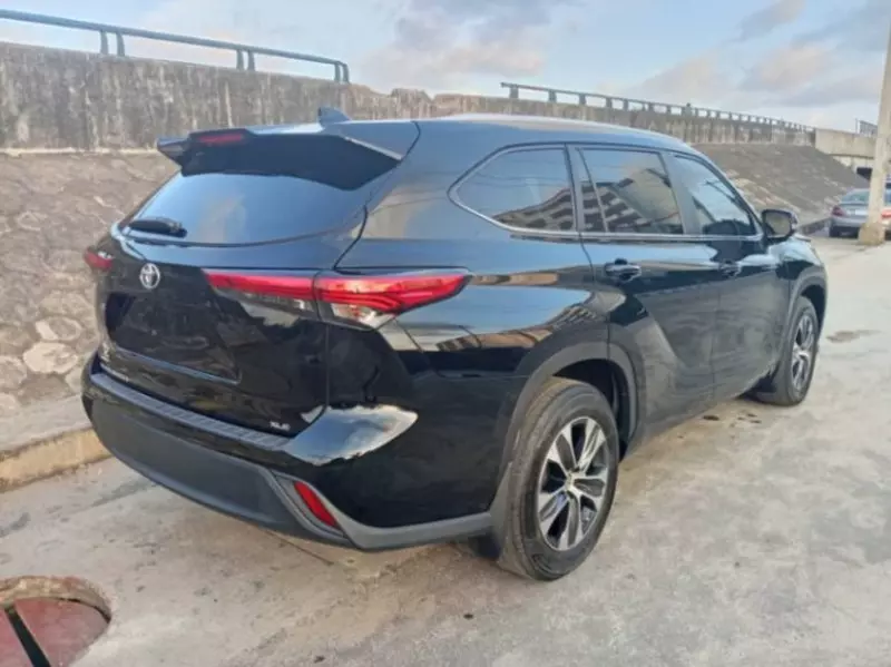Toyota Highlander   - 2023