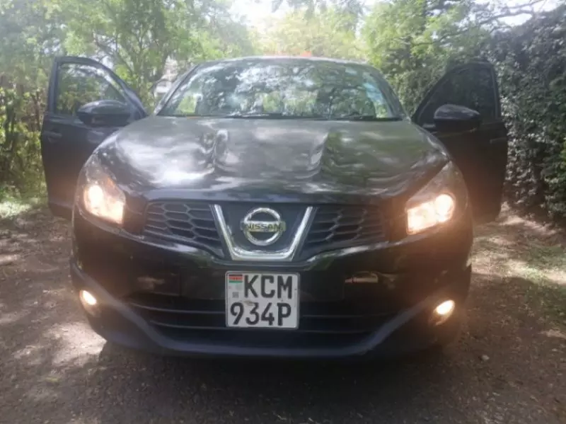 Nissan Qashqai   - 2010