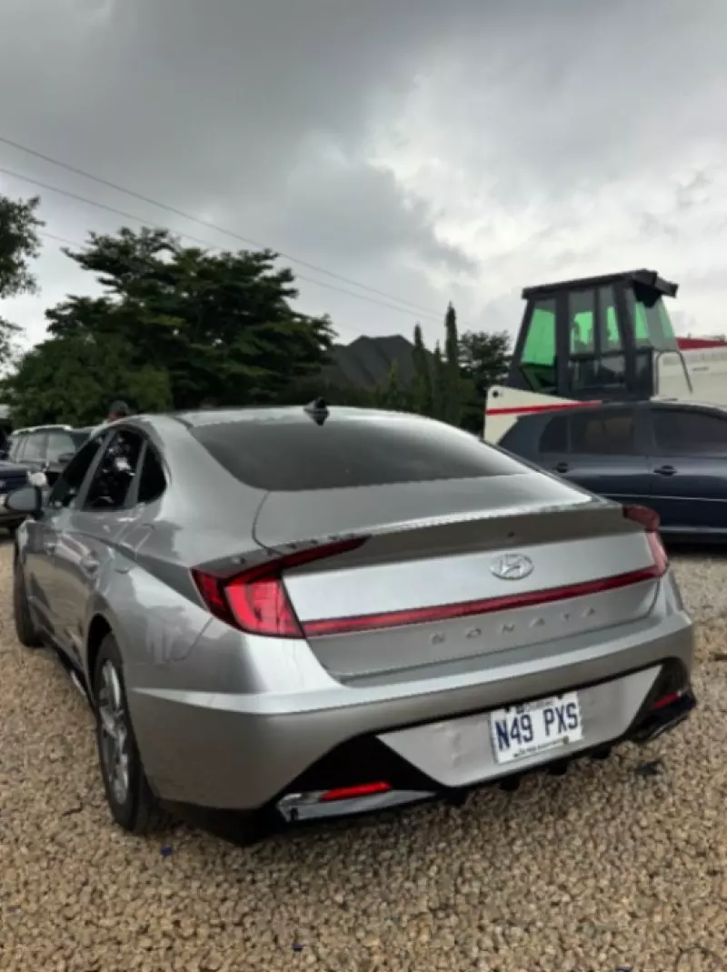 Hyundai Sonata   - 2021
