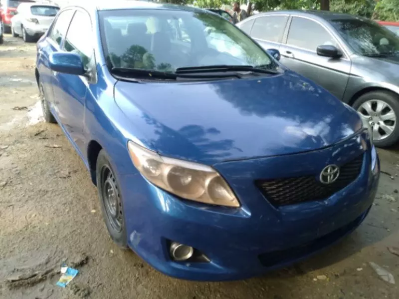 TOYOTA Corolla - 2009