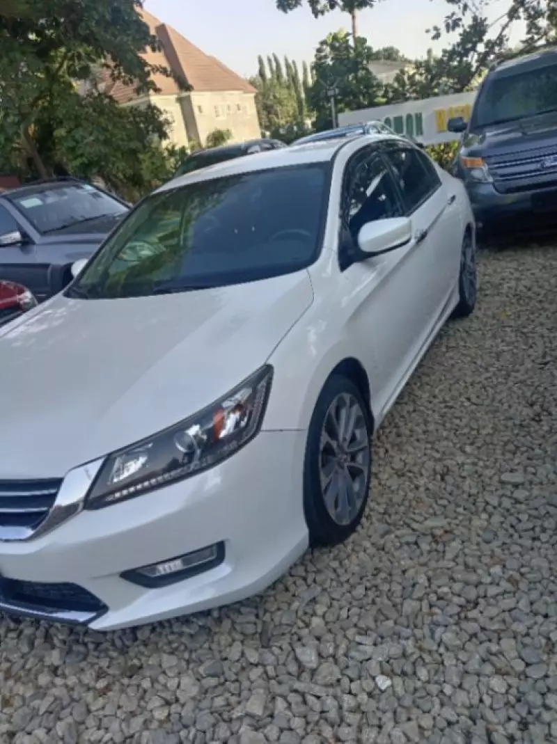 Honda Accord   - 2015