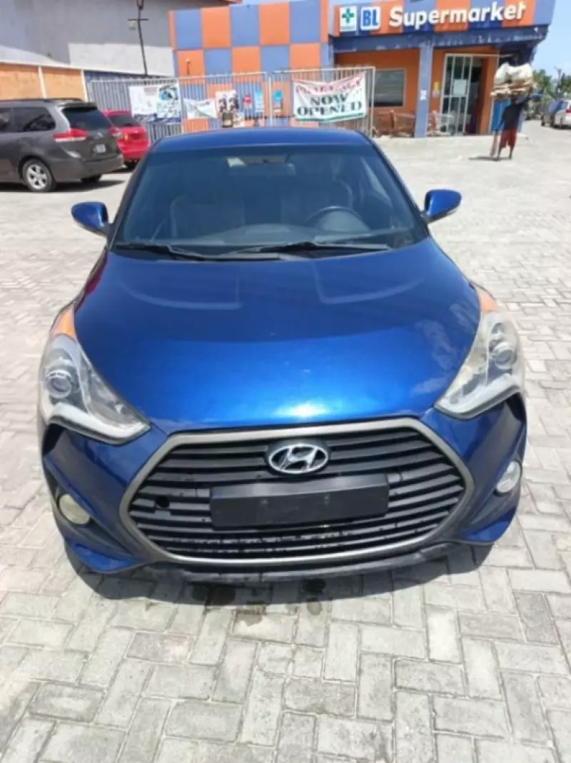Hyundai Veloster   - 2017