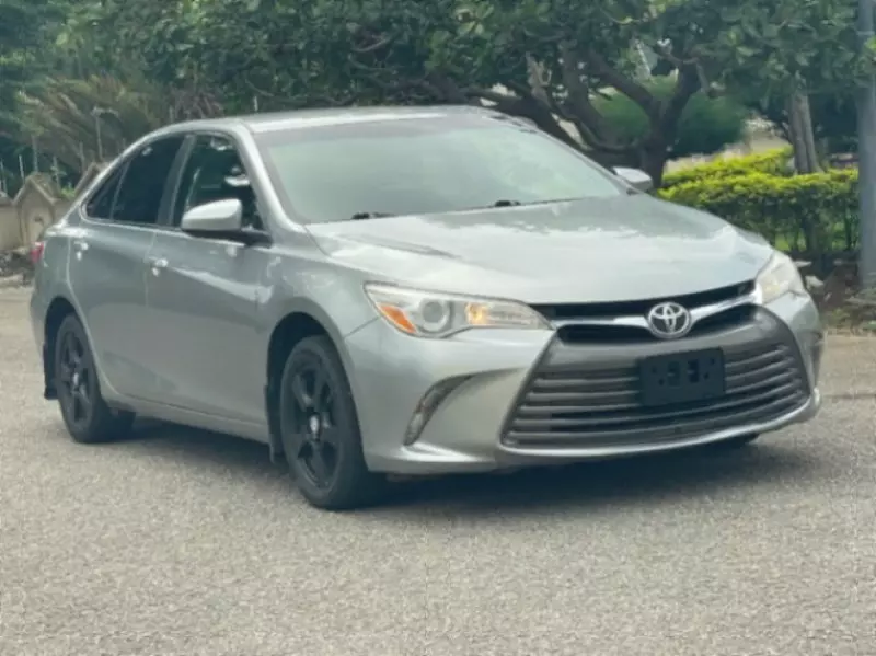 TOYOTA Camry - 2016