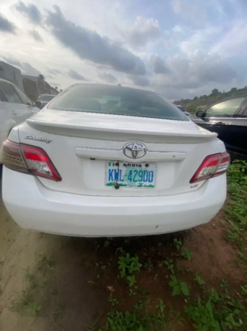 TOYOTA Camry   - 2011