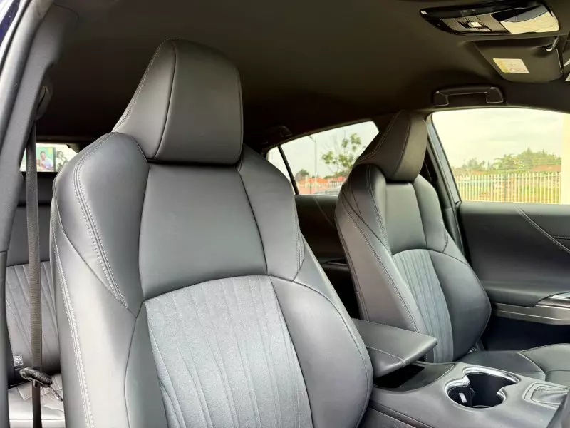 Toyota Harrier   - 2020