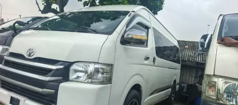 TOYOTA Hiace   - 2017
