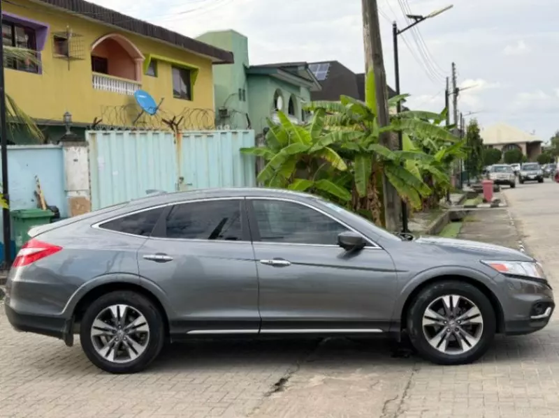 Honda Accord   - 2016
