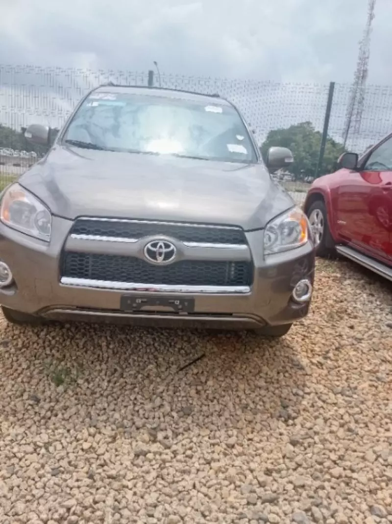 TOYOTA RAV 4   - 2010