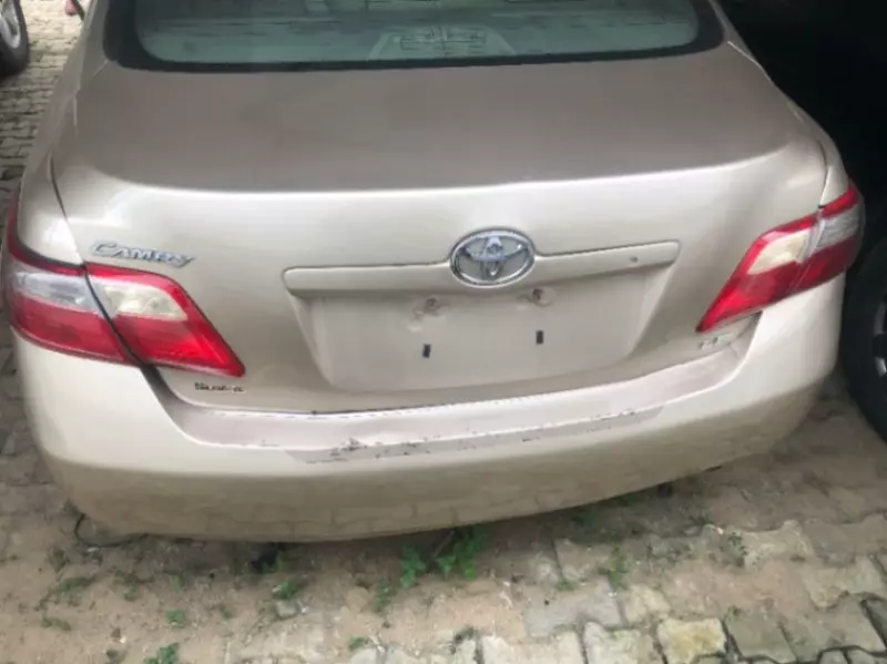TOYOTA Camry   - 2009