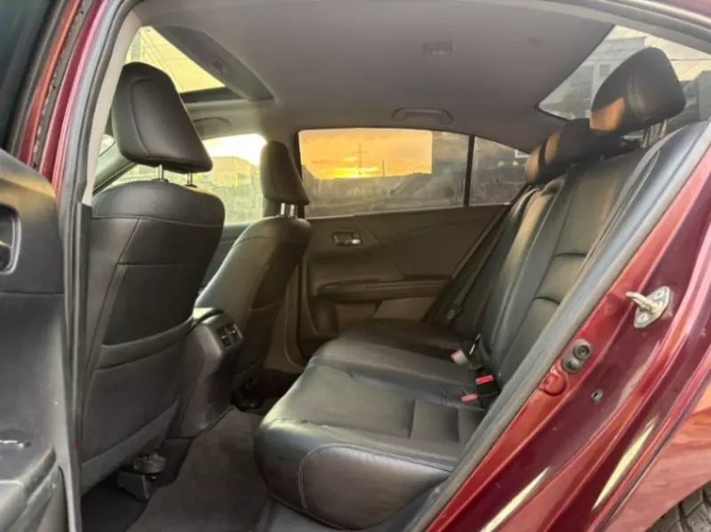 Honda Accord   - 2017