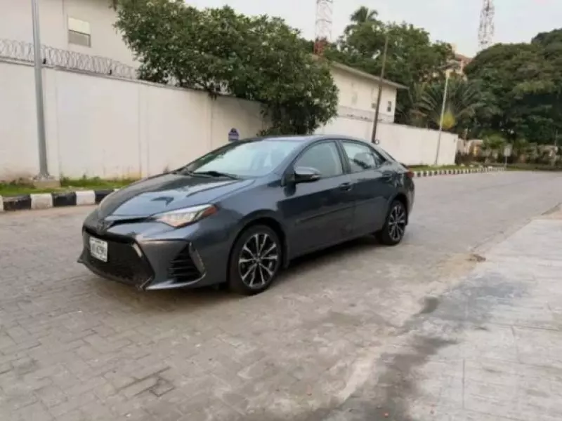 Toyota Corolla   - 2013