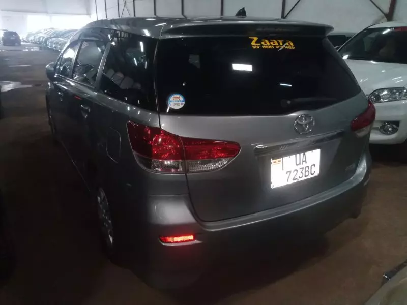 Toyota Wish   - 2010