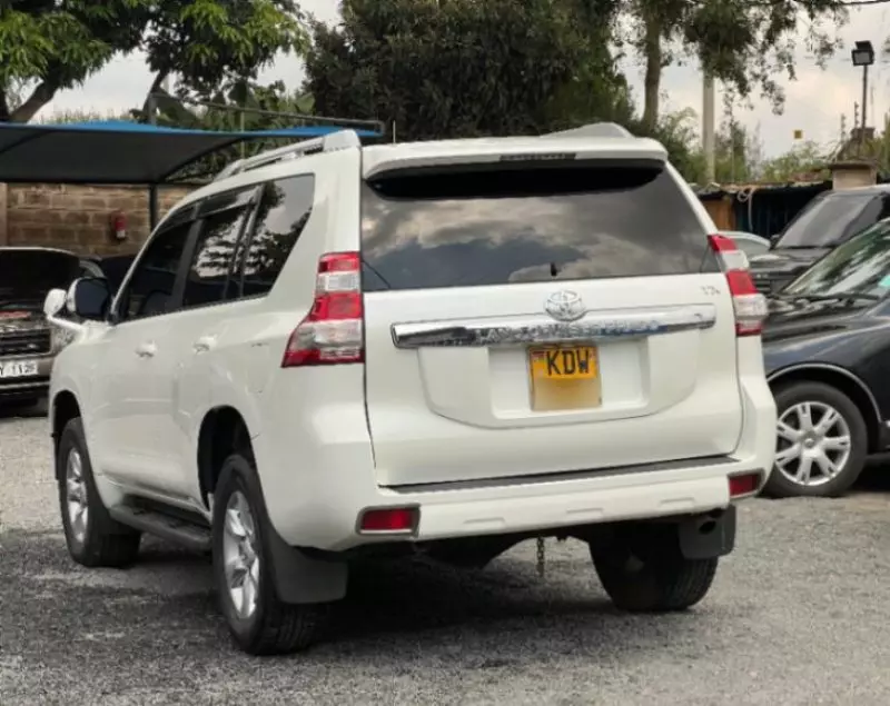 Toyota Landcruiser Prado   - 2016