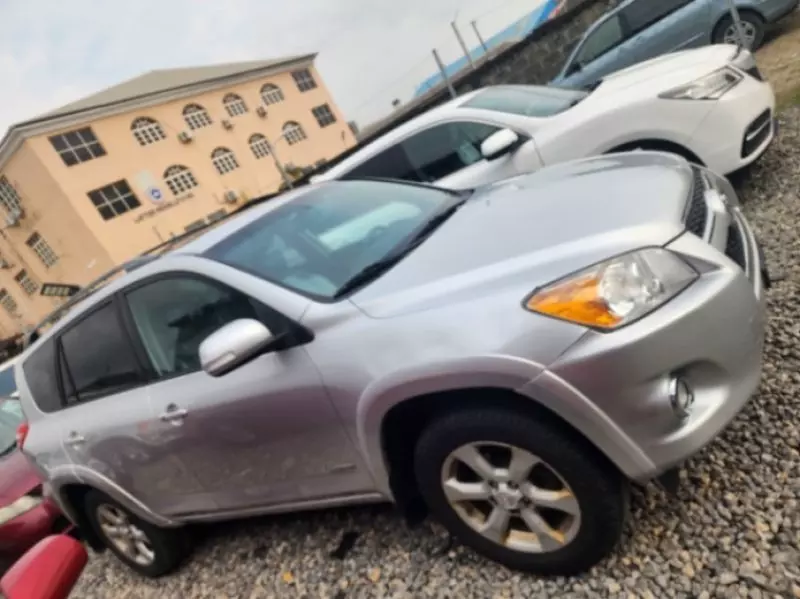 Toyota RAV4   - 2011