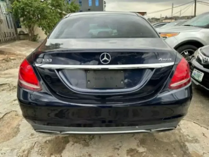 Mercedes-Benz C 300   - 2015