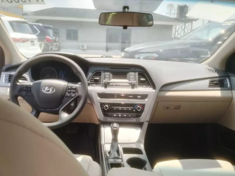 Hyundai Sonata   - 2015