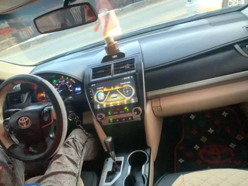 Toyota Camry   - 2012