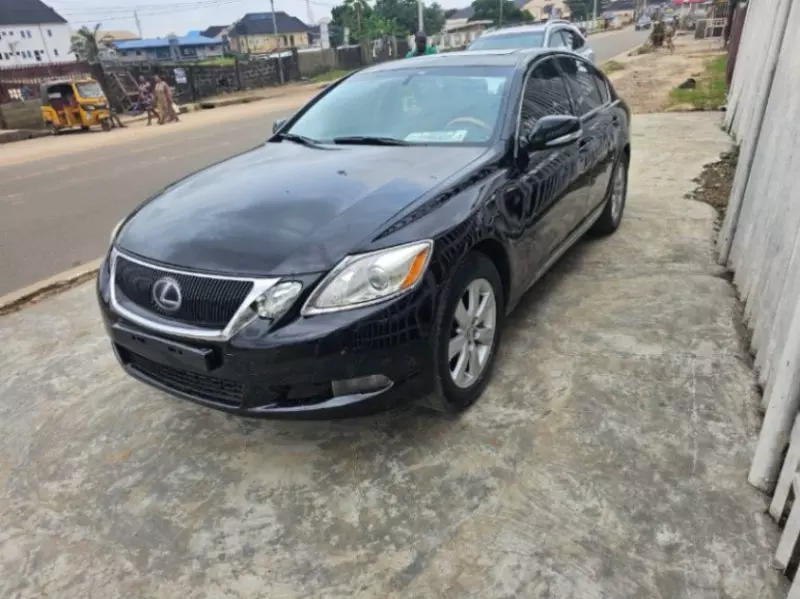 Lexus GS - 2010