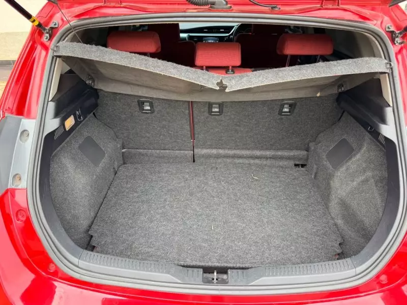 TOYOTA Auris   - 2014