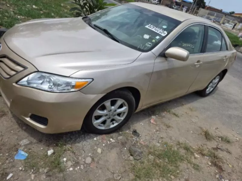 TOYOTA Camry   - 2011