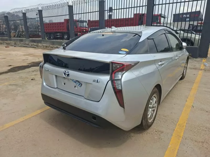 TOYOTA Prius Hybrid    - 2017