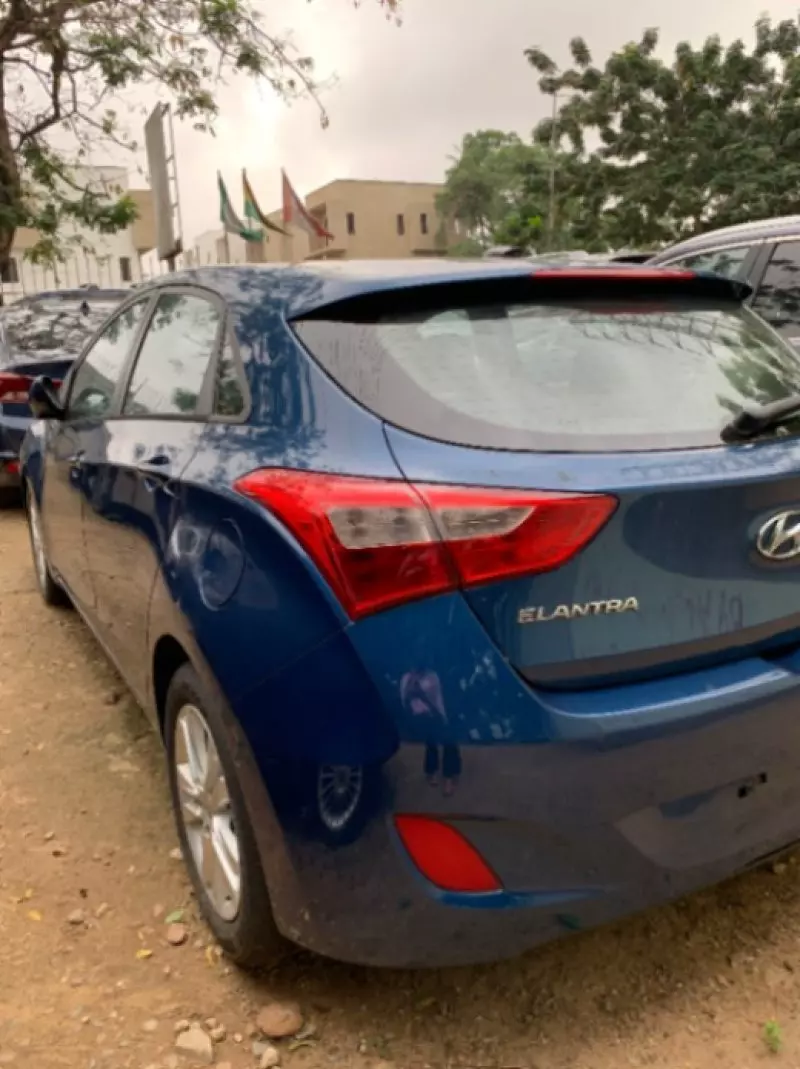 Hyundai Elantra - 2014