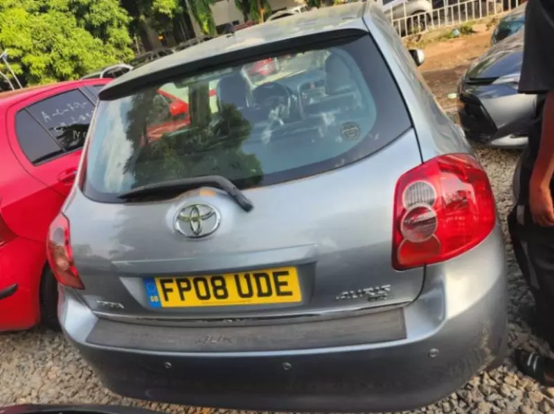 Toyota Auris   - 2012