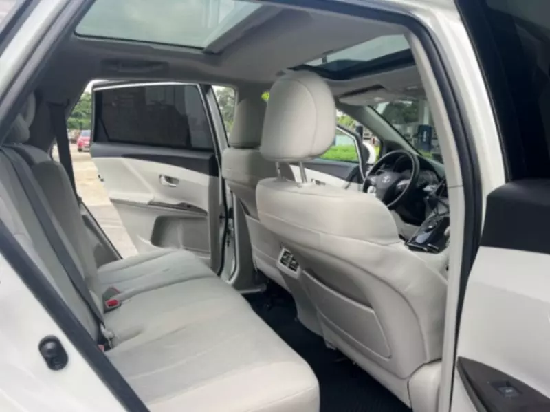 Toyota Venza   - 2012