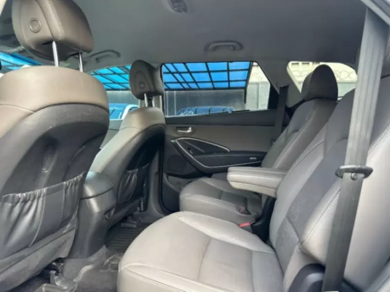 Hyundai Santa Fe   - 2014