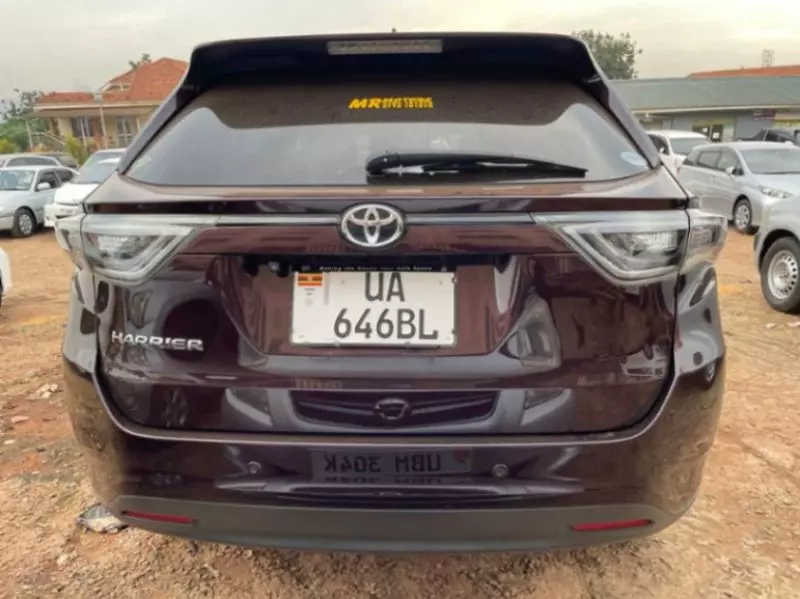 Toyota Harrier   - 2015