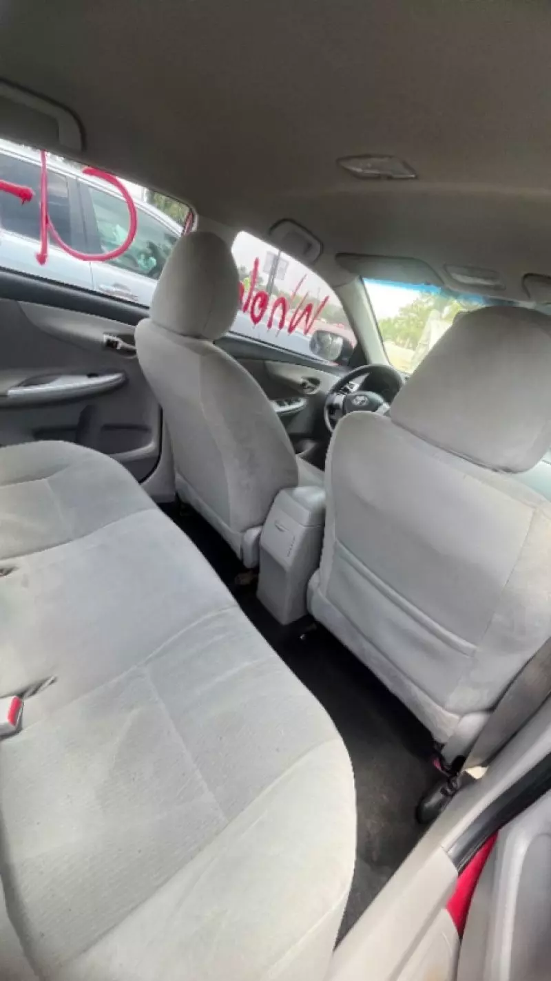 TOYOTA Corolla   - 2011