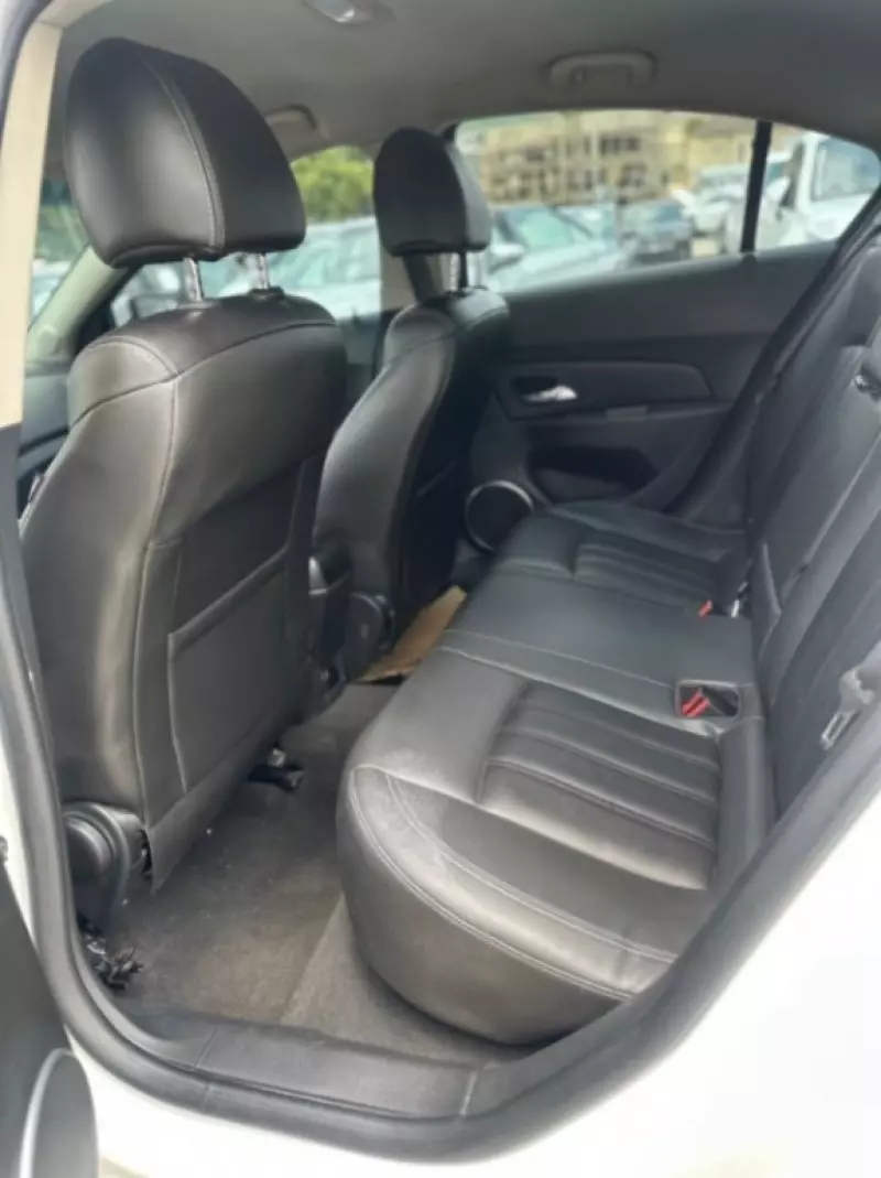 Chevrolet Cruze   - 2015