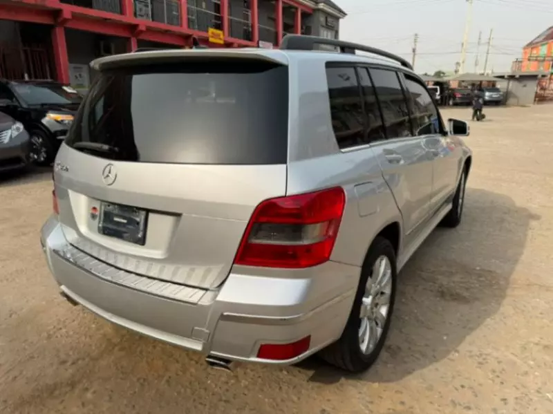 Mercedes-Benz GLK 350   - 2012