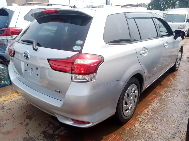 Toyota Fielder hybrid    - 2016
