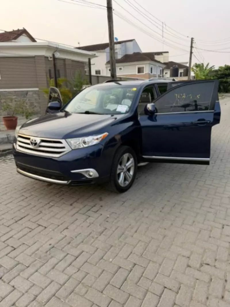 TOYOTA Highlander - 2013