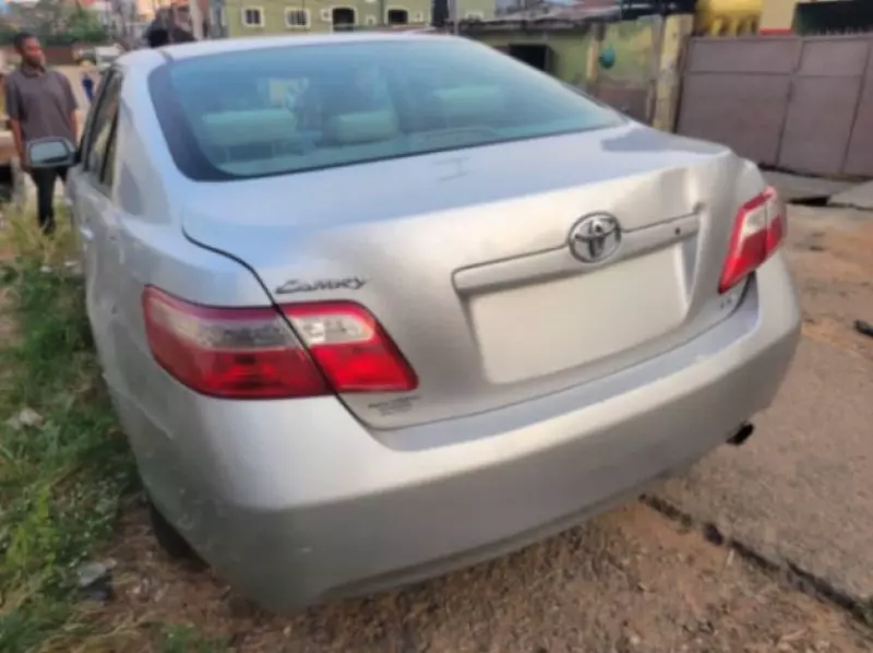 Toyota Camry   - 2007
