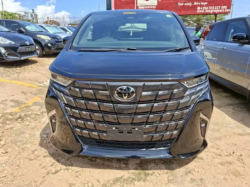 Toyota Alphard   - 2023
