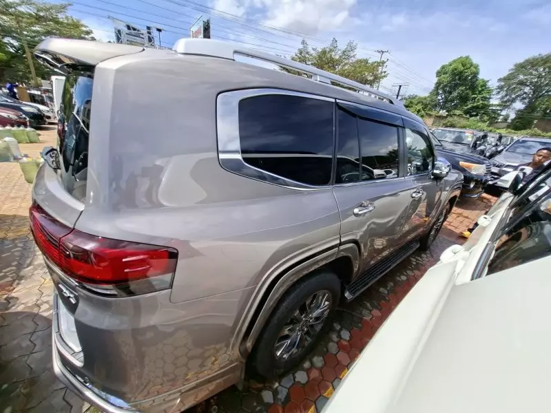 Toyota Landcruiser ZX   - 2023