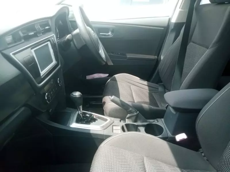 Toyota Auris   - 2012