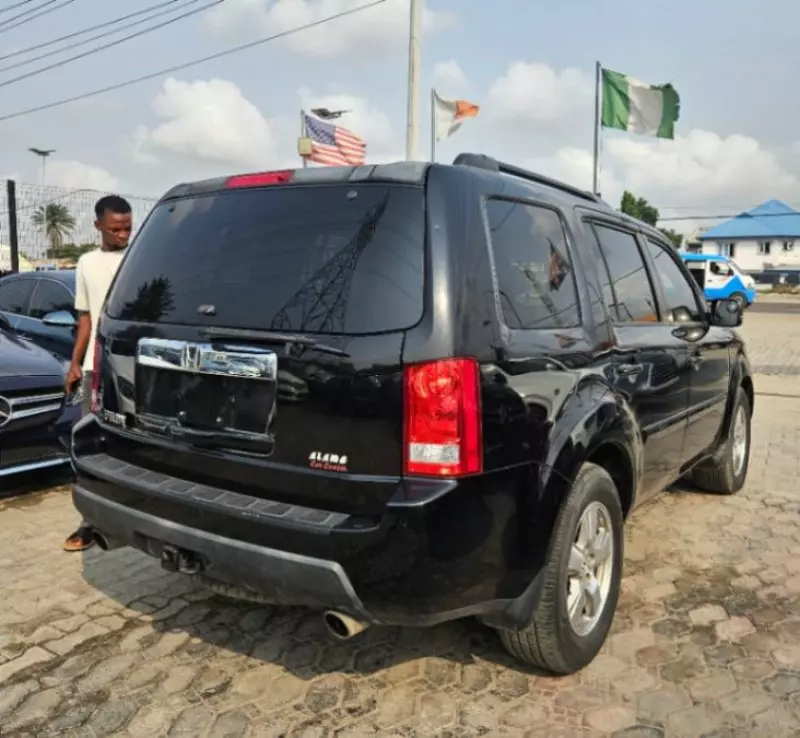 Honda Pilot   - 2011