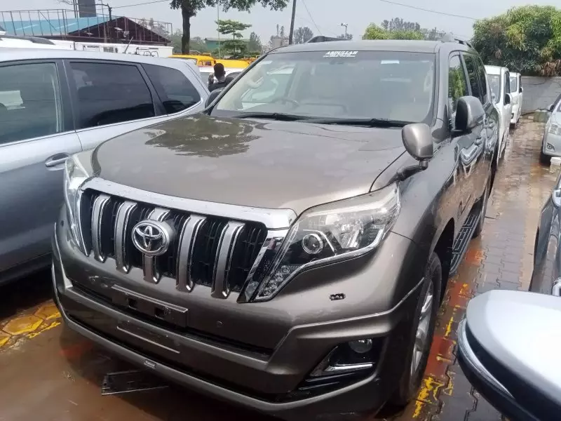 Toyota Landcruiser Prado   - 2015