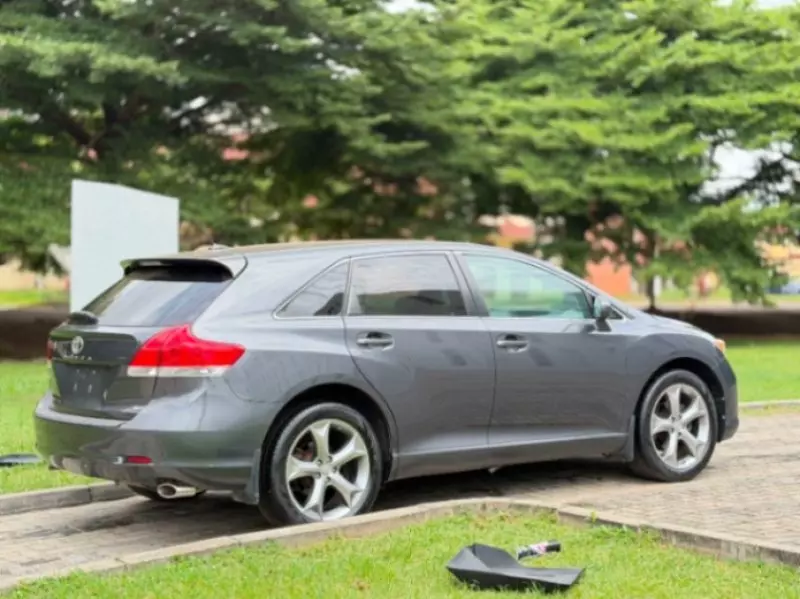 TOYOTA Venza   - 2012