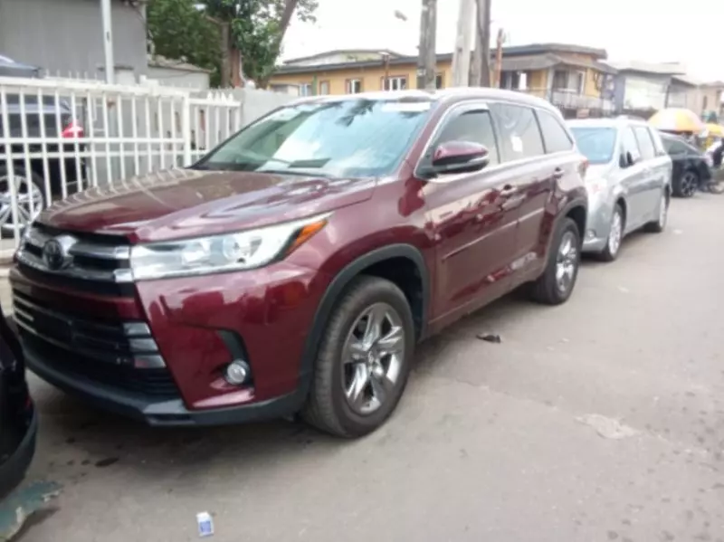 Toyota Highlander   - 2017
